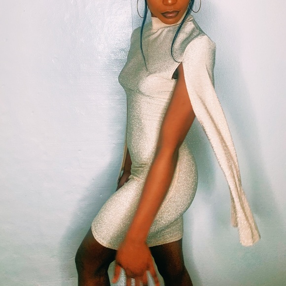 Sparkle Split-Sleeve Dress - Picture 4 of 5